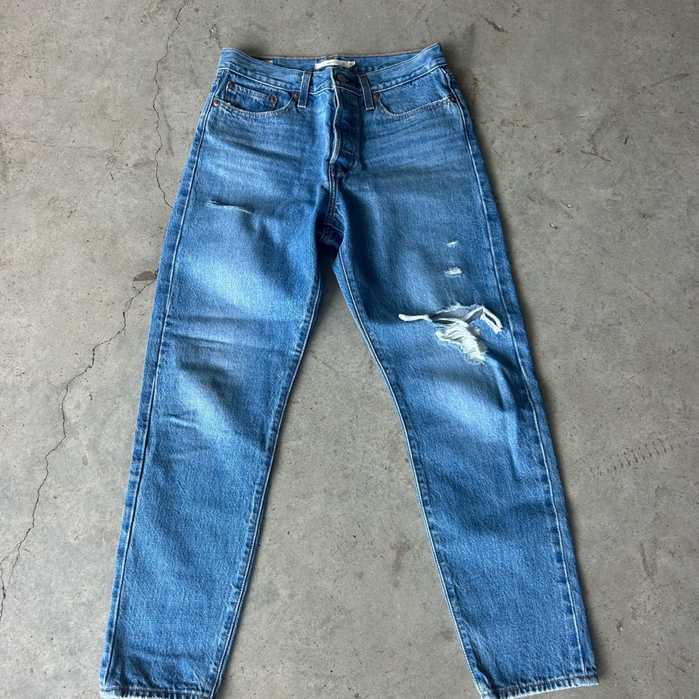 Levi's Women’s Wedgie Slim Medium Blue Ankle Jeans Never Worn Size 28